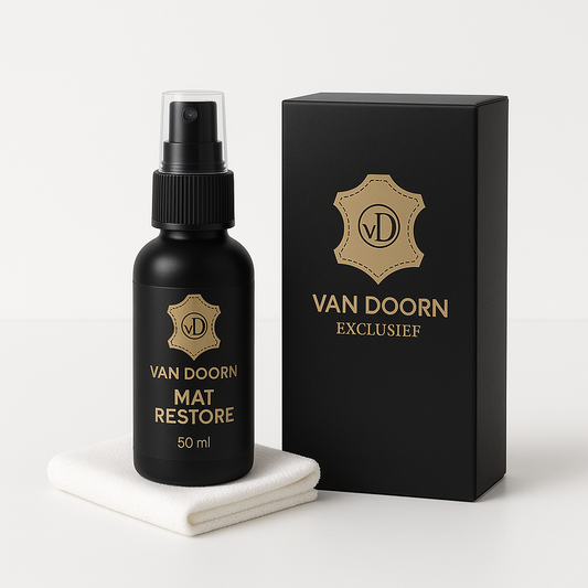 MatRestore set maakt leder (stuurwiel) weer orgineel mat, 100 ml incl 2 vinylsponsjes en microvezeldoekje (Cadeautip)
