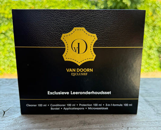 NIEUW – Complete 7-delige Leeronderhoudsset 100 ml Reinigen, Verzorgen & Beschermen, Borstel, Applicatiespons, Microvezeldoek